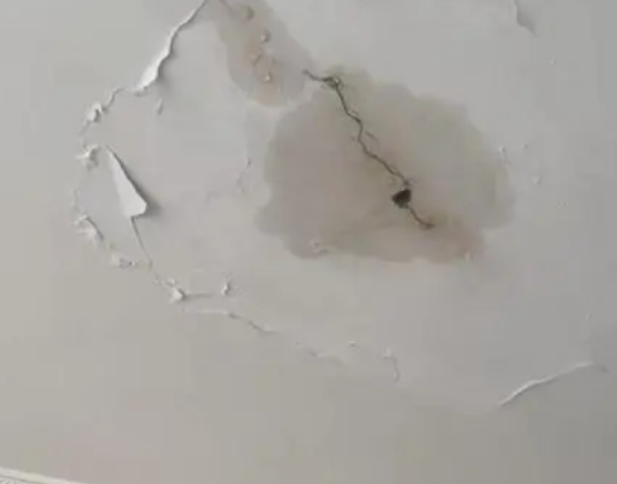 余庆阳台漏水维修公司分享下屋面防水工程质量问题原因分析